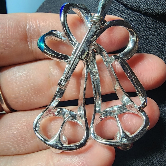 Vintage GERRY'S Bell Brooch - Picture 4 of 6